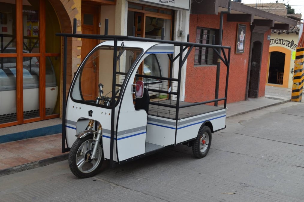 Vehículo Eléctrico para Reparto de Materiales